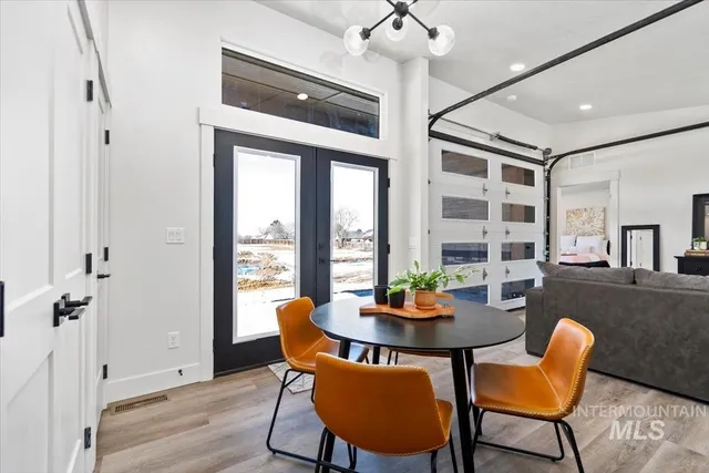 $1,350 | 384 West London Street, Middleton, ID 83644