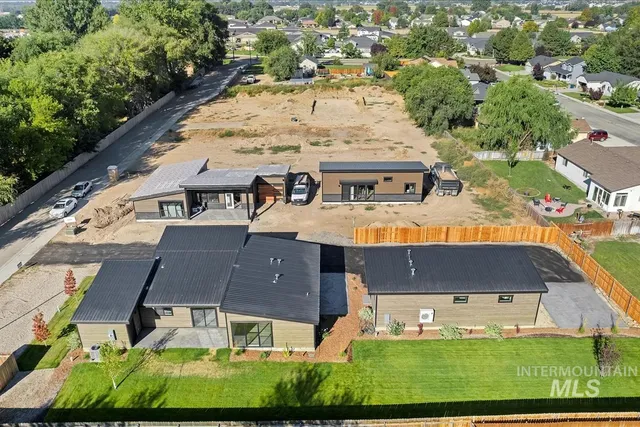 $1,350 | 384 West London Street, Middleton, ID 83644