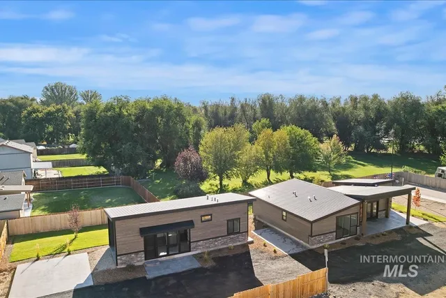 $1,350 | 384 West London Street, Middleton, ID 83644