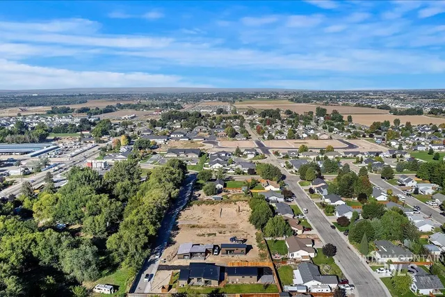 $1,350 | 384 West London Street, Middleton, ID 83644