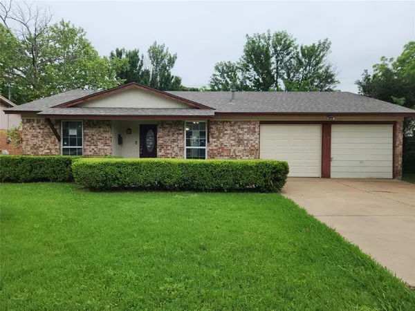 $219,900 | 409 Nathan Street, Burleson, TX 76028