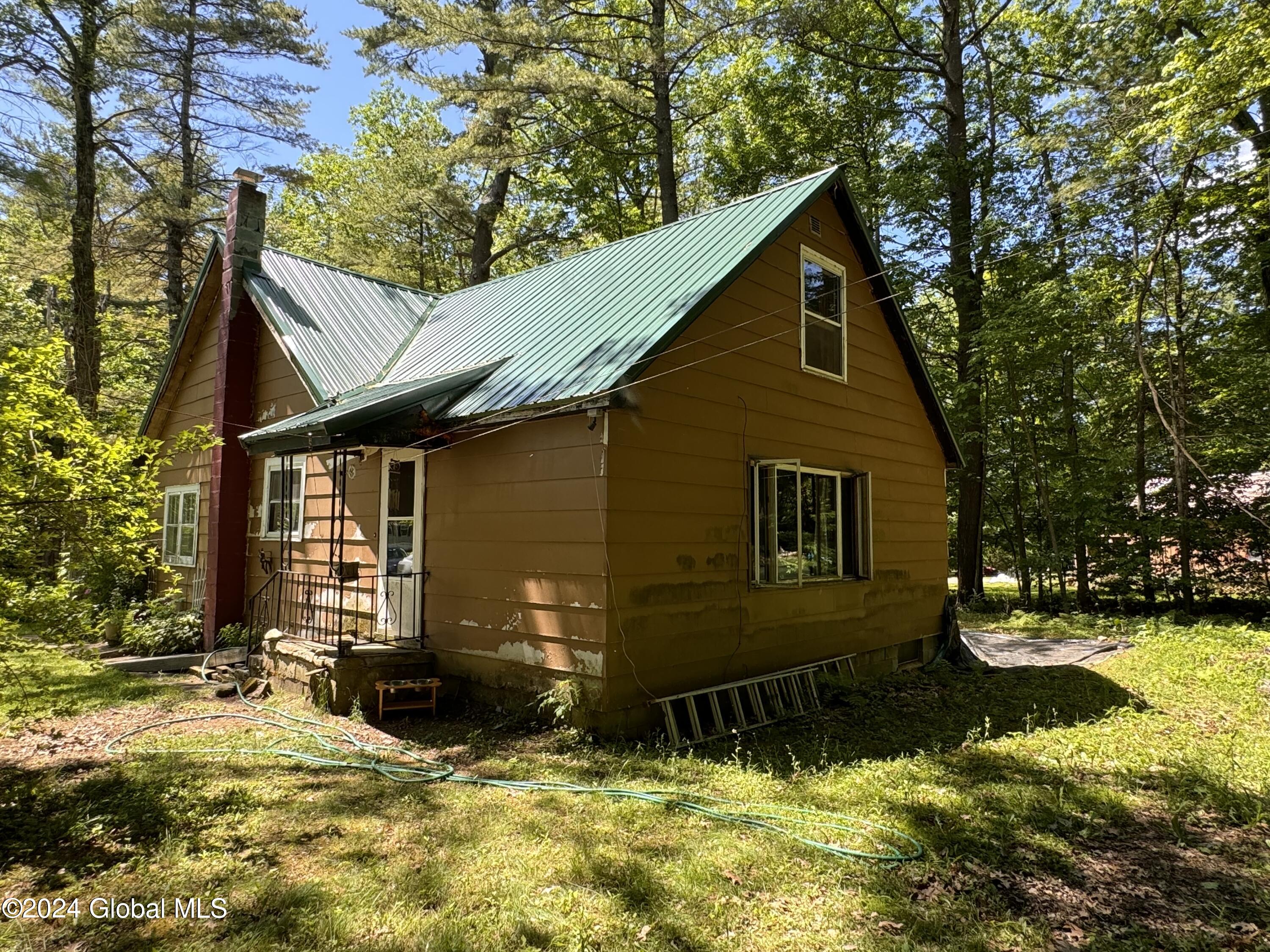 317 Lampman Road Broadalbin, NY 12025 - Photo 3 of 20 IMG_2107