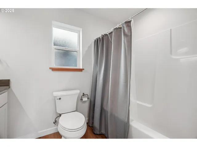 $299,500 | 34326 Johnson's Landing Road, Unit E1, Scappoose, OR 97056