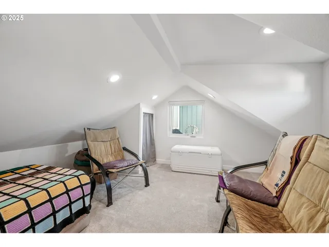 $299,500 | 34326 Johnson's Landing Road, Unit E1, Scappoose, OR 97056