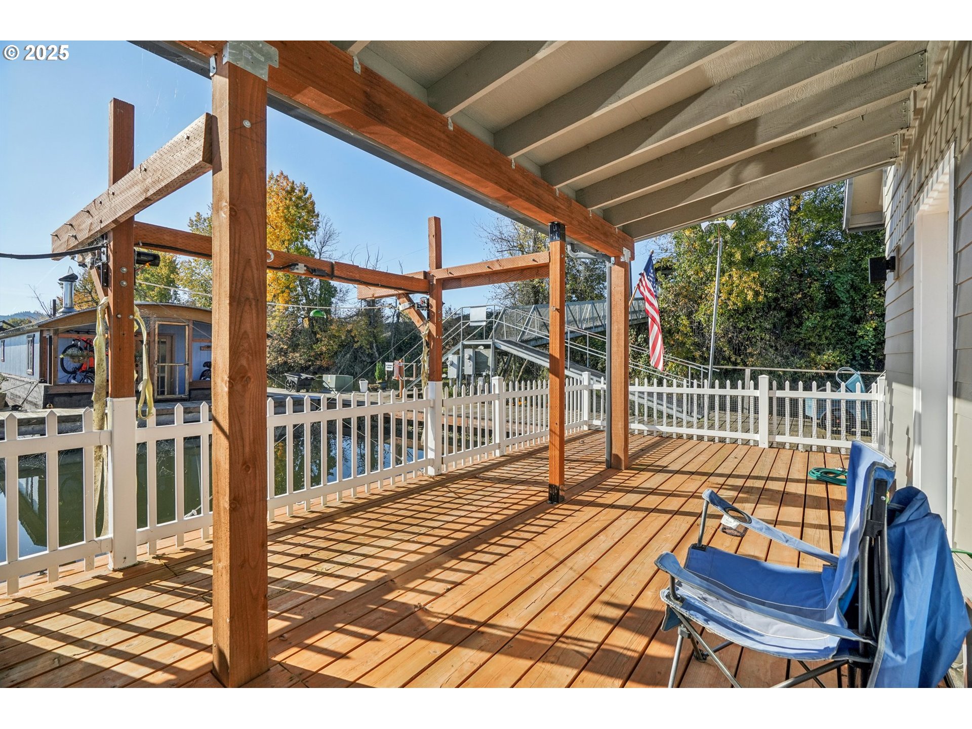 34326 Johnson's Landing Road, Unit E1 Scappoose, OR 97056 - Photo 19 of 21 a view of a roof deck