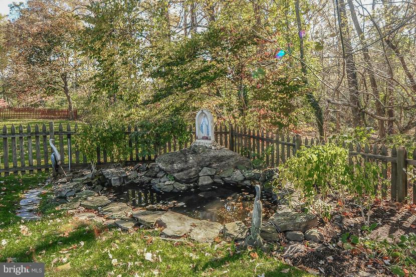1025 Breezewick Road Baltimore, MD 21286 - Photo 25 of 30 Exterior (Rear) 2
