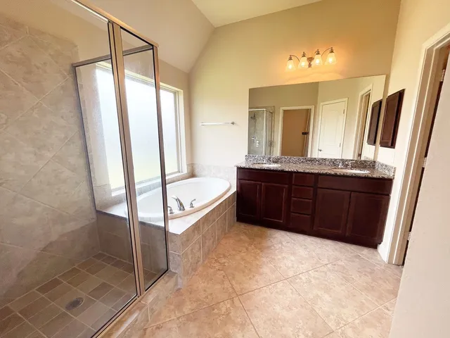 $2,545 | 2302 Lost Bridge Lane, Pearland, TX 77584