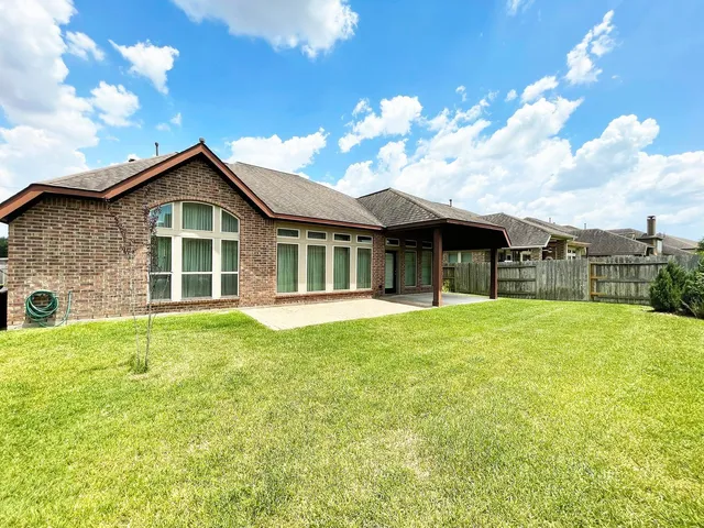 $2,545 | 2302 Lost Bridge Lane, Pearland, TX 77584