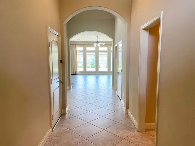 $2,545 | 2302 Lost Bridge Lane, Pearland, TX 77584