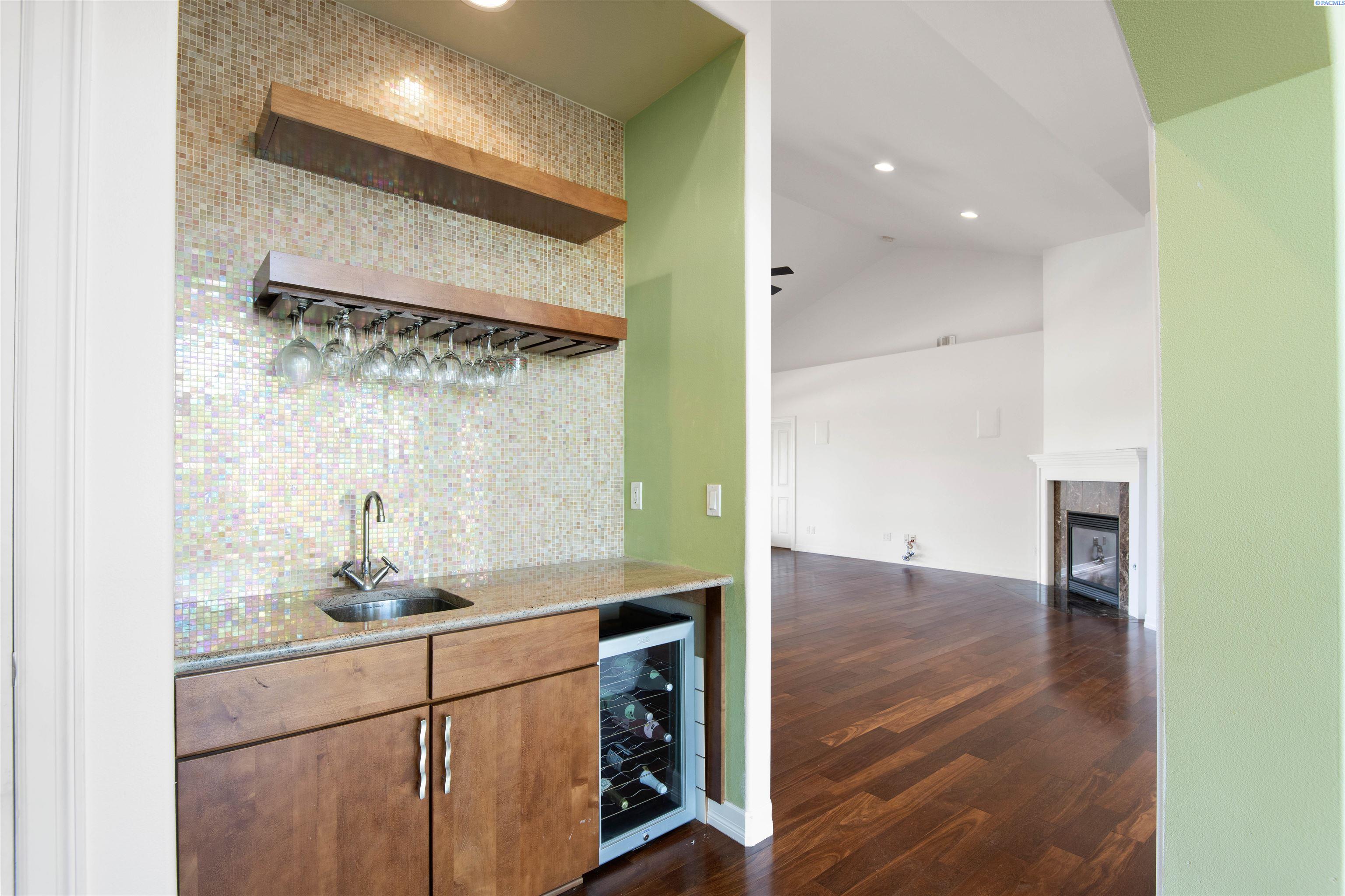 5704 Ryanick Road Kennewick, WA 99338 - Photo 4 of 30 Gallery Image 4