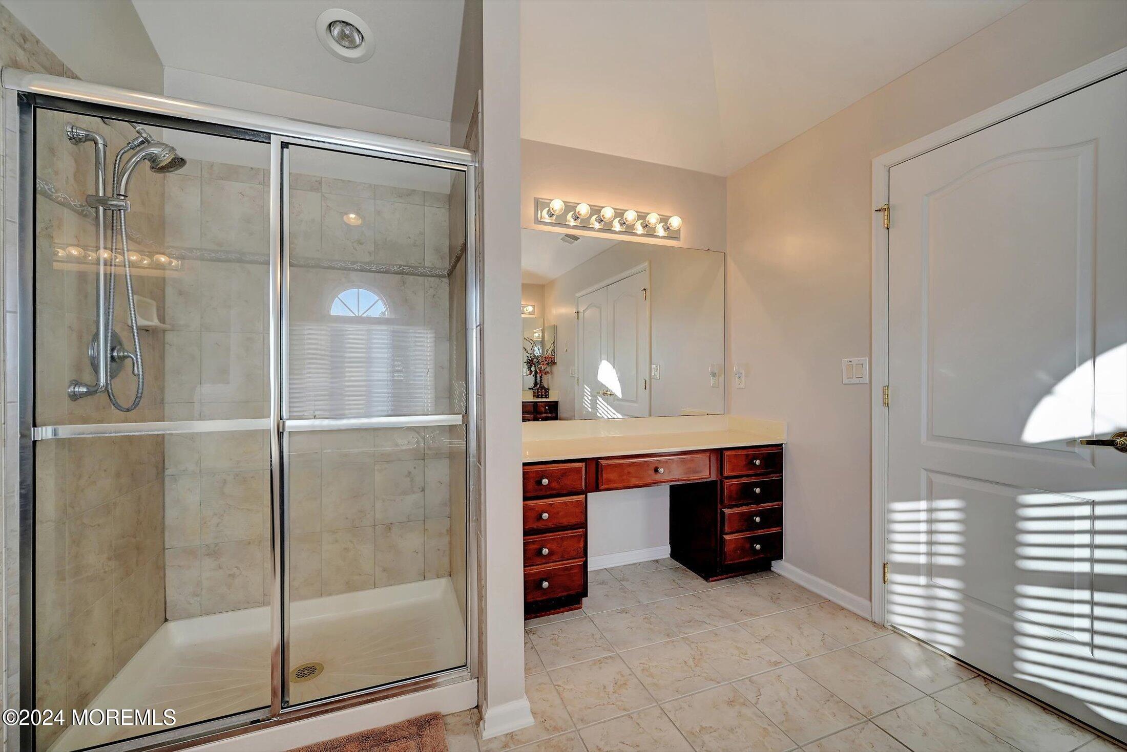 25 Wilson Boulevard Jackson, NJ 08527 - Photo 37 of 61 41-Master Bedroom-Sitting Area