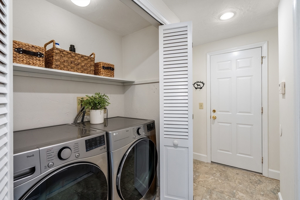 322 Concord Road Wayland, MA 01778 - Photo 12 of 35