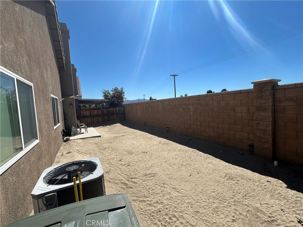772 St Alban Road San Jacinto, CA 92583 - Photo 24 of 25 a backyard of a house