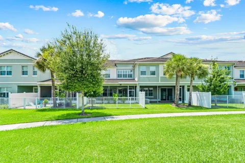 $525,000 | 62 Sabal Court, Royal Palm Beach, FL 33411
