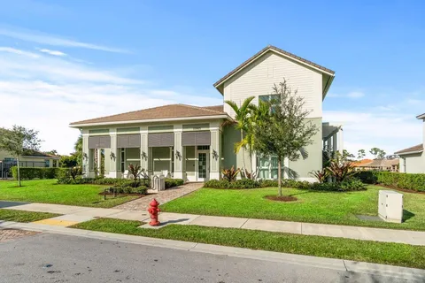 $525,000 | 62 Sabal Court, Royal Palm Beach, FL 33411