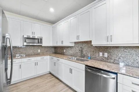 $525,000 | 62 Sabal Court, Royal Palm Beach, FL 33411