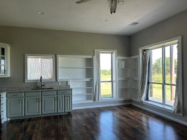 677 McVoid Road Springtown, TX 76082 - Photo 7 of 14