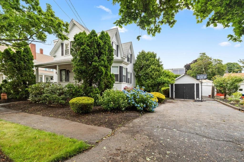 16 Highland Road Nahant, MA 01908 - Photo 2 of 27 Gallery Image 2