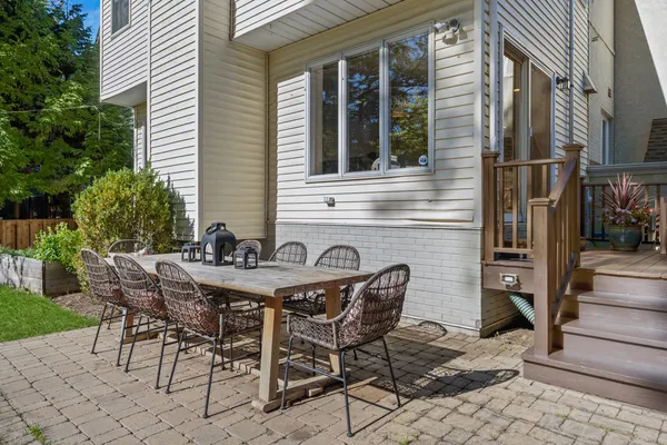 $1,395,000 | 1923 Greenwood Avenue, Wilmette, IL 60091