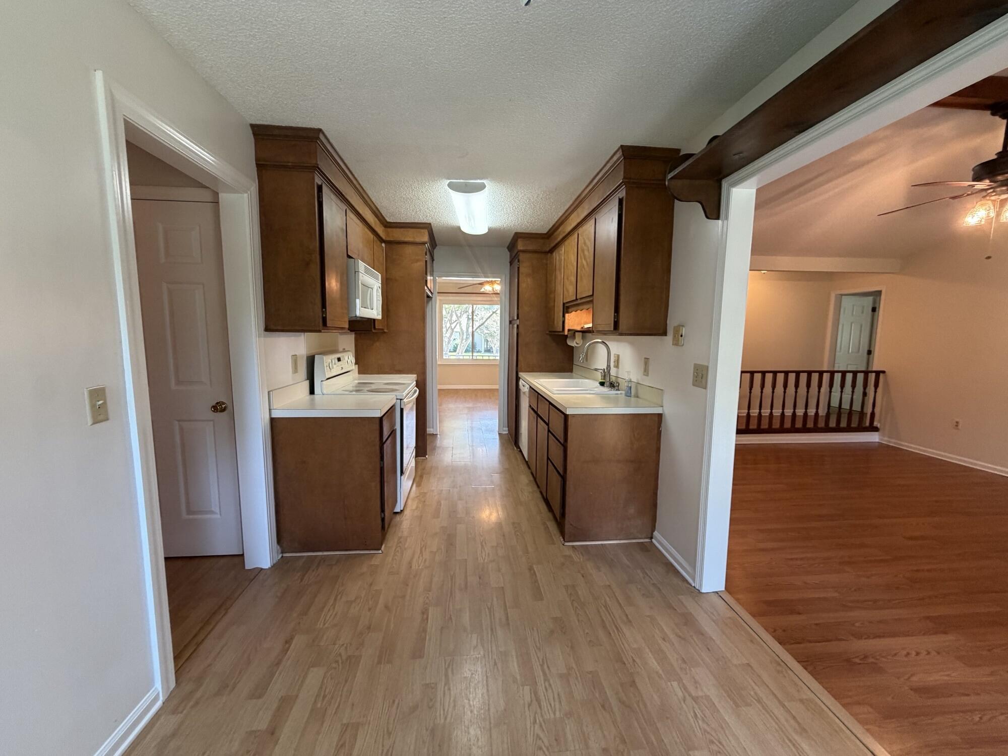 1301 Sand Pine Road Ladson, SC 29456 - Photo 5 of 27 IMG_6966
