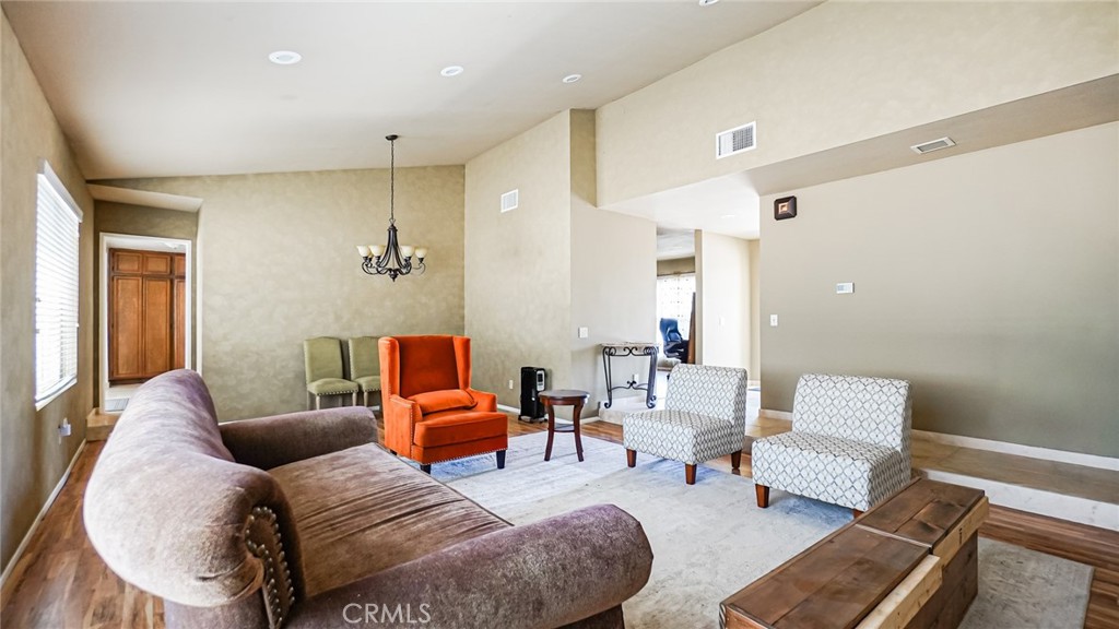 18570 Halter Lane Riverside, CA 92504 - Photo 7 of 63