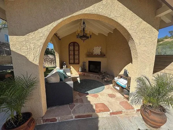 $1,100,000 | 27805 Pine Crest Place, Castaic, CA 91384