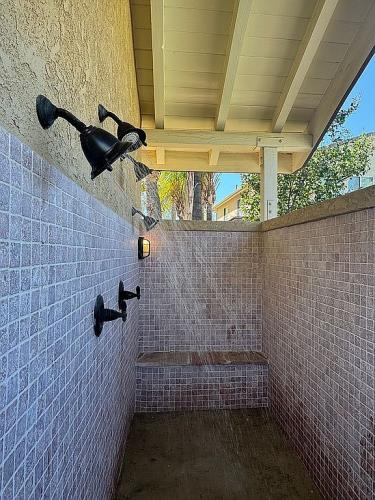 27805 Pine Crest Place Castaic, CA 91384 - Photo 29 of 60