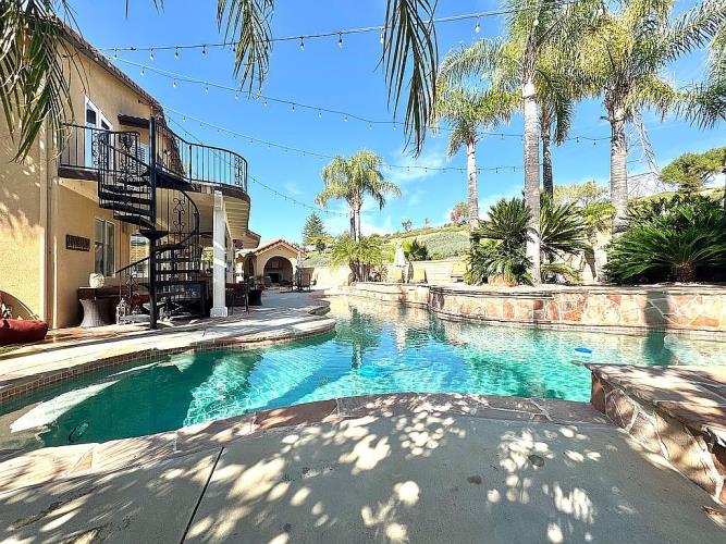 27805 Pine Crest Place Castaic, CA 91384 - Photo 36 of 60