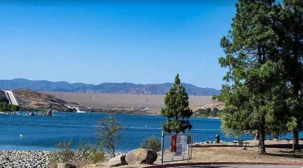 $1,100,000 | 27805 Pine Crest Place, Castaic, CA 91384