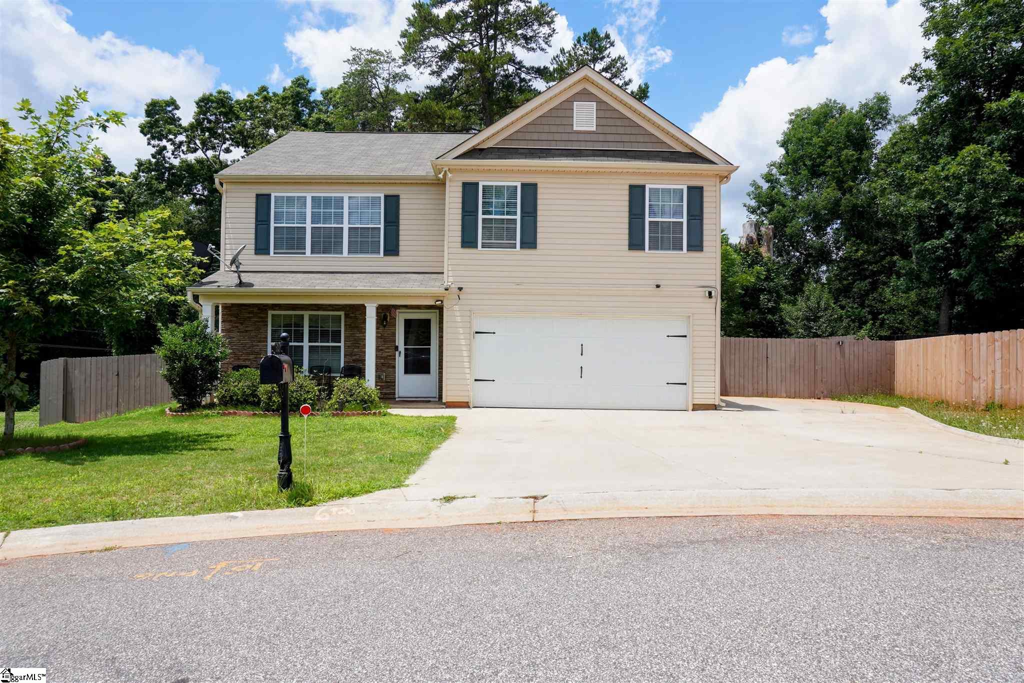 820 Brighton Ridge Court Wellford, SC 29385 - Photo 1 of 24 Gallery Image 1