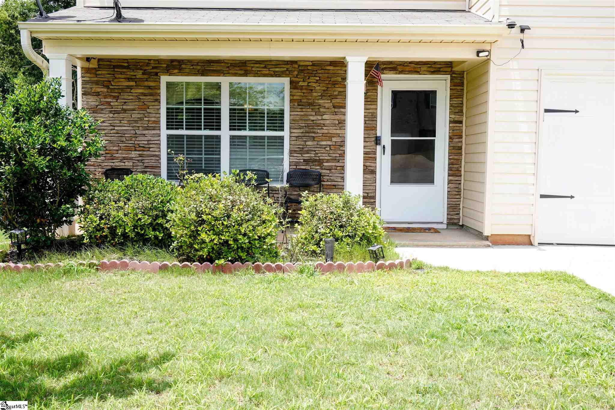 820 Brighton Ridge Court Wellford, SC 29385 - Photo 4 of 24 Gallery Image 4