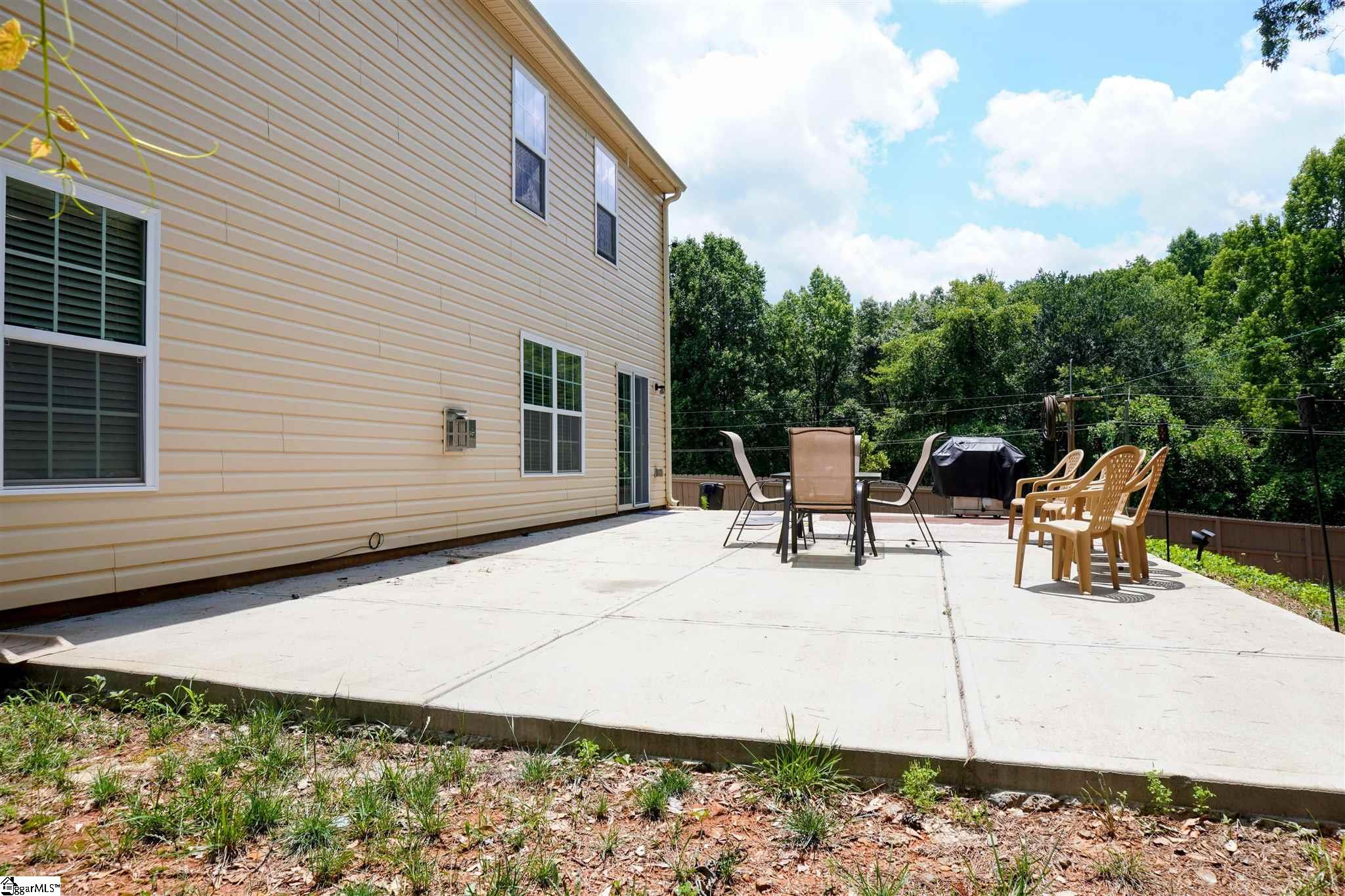 820 Brighton Ridge Court Wellford, SC 29385 - Photo 5 of 24 Gallery Image 5