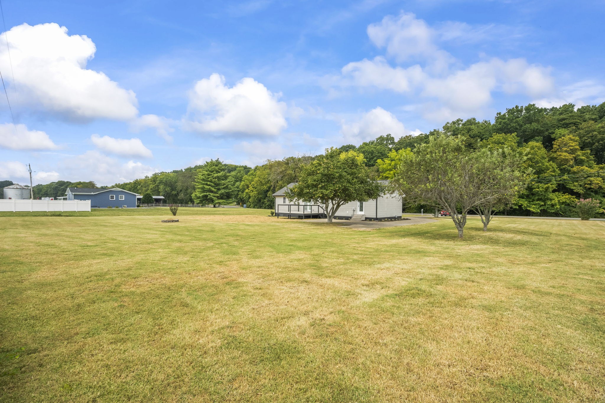 8861 Owens Chapel Road Springfield, TN 37172 - Photo 21 of 22 a view of a swimming pool with an ocean view