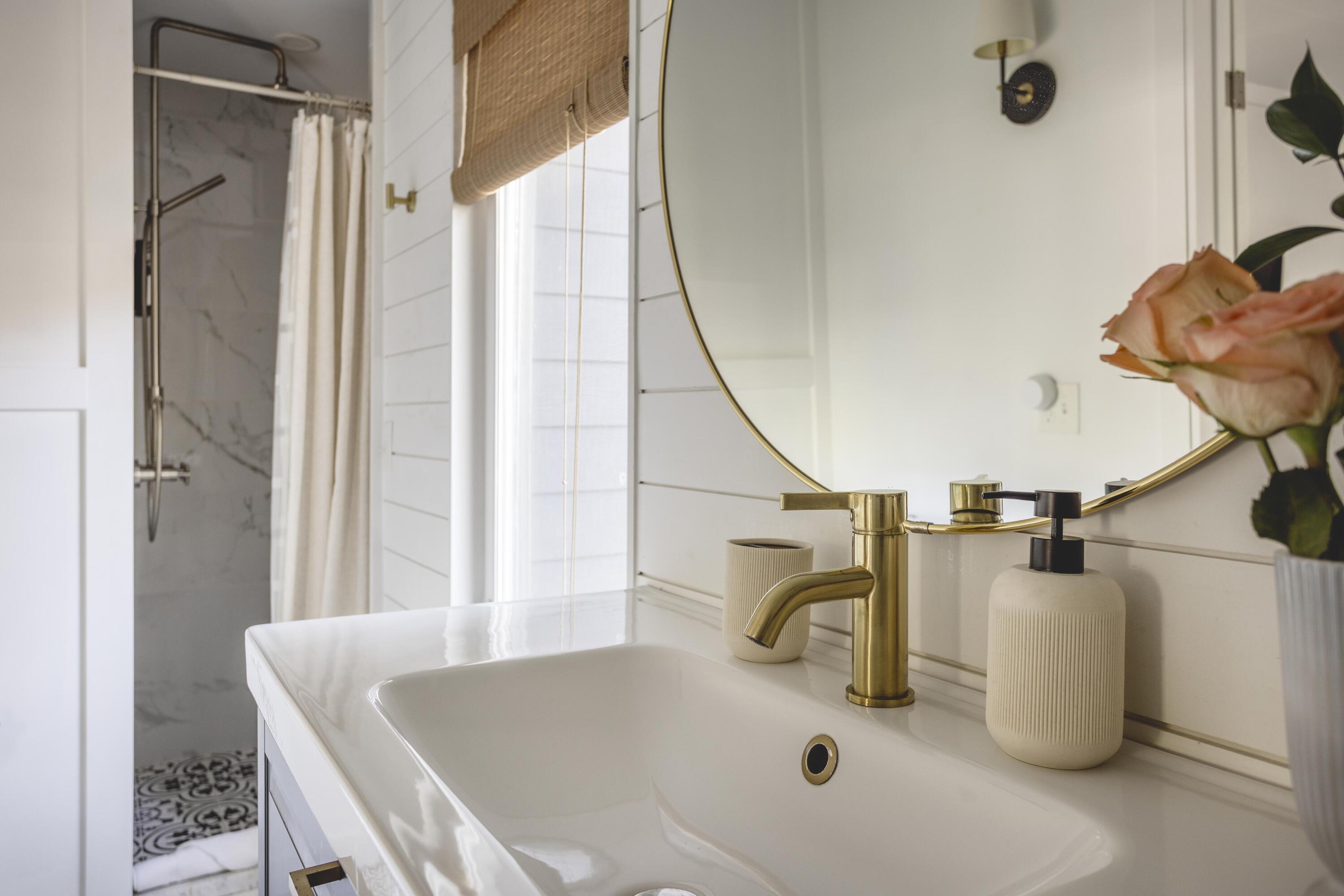 34 Pisces Drive Santa Rosa Beach, FL 32459 - Photo 35 of 70 a bathroom with a sink and mirror