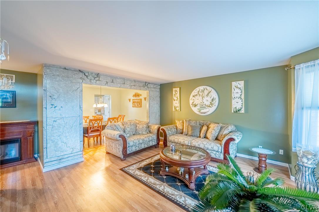 237 Ridings Circle Macungie, PA 18062 - Photo 5 of 27 Gallery Image 5