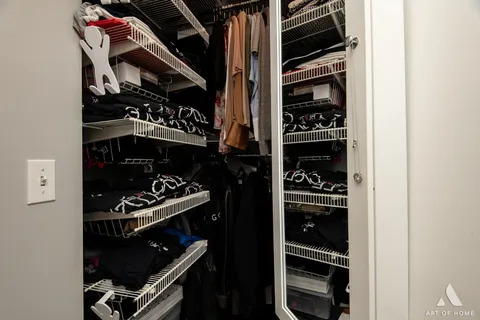 $299,900 | 855 East 22nd Street, Unit 413, Lombard, IL 60148