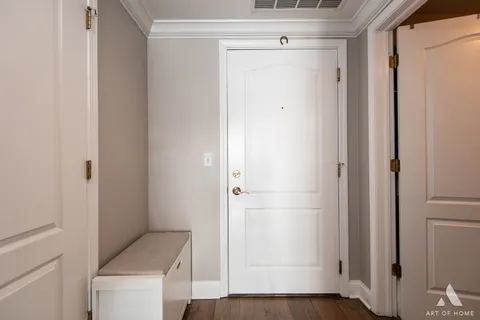 $299,900 | 855 East 22nd Street, Unit 413, Lombard, IL 60148