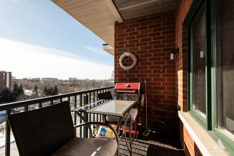 $299,900 | 855 East 22nd Street, Unit 413, Lombard, IL 60148