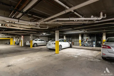 $299,900 | 855 East 22nd Street, Unit 413, Lombard, IL 60148