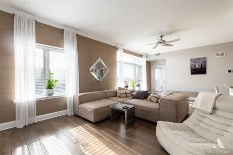 $299,900 | 855 East 22nd Street, Unit 413, Lombard, IL 60148