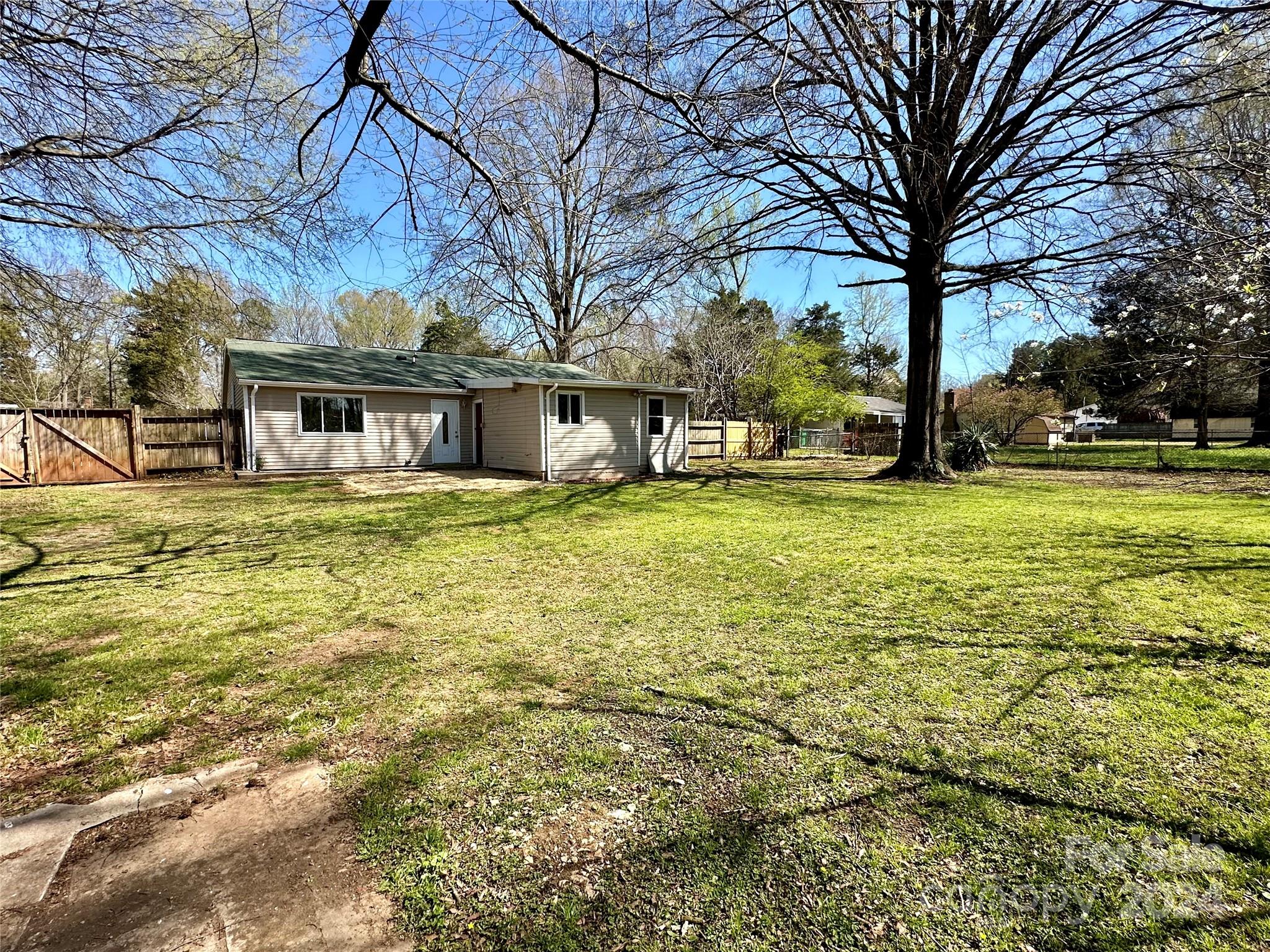 1737 Rice Planters Road Charlotte, NC 28273 - Photo 3 of 29 Gallery Image 3