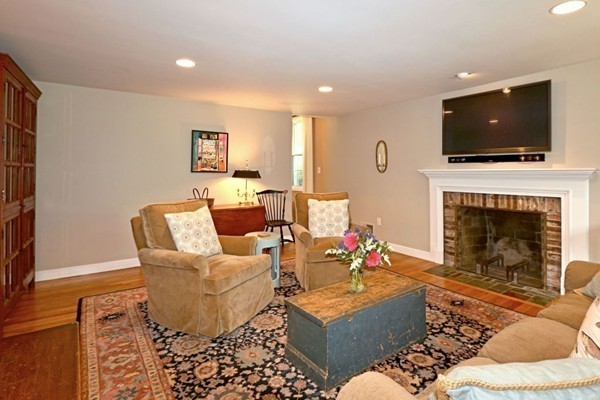 48 Colonial Road Sudbury, MA 01776 - Photo 4 of 24 Gallery Image 4