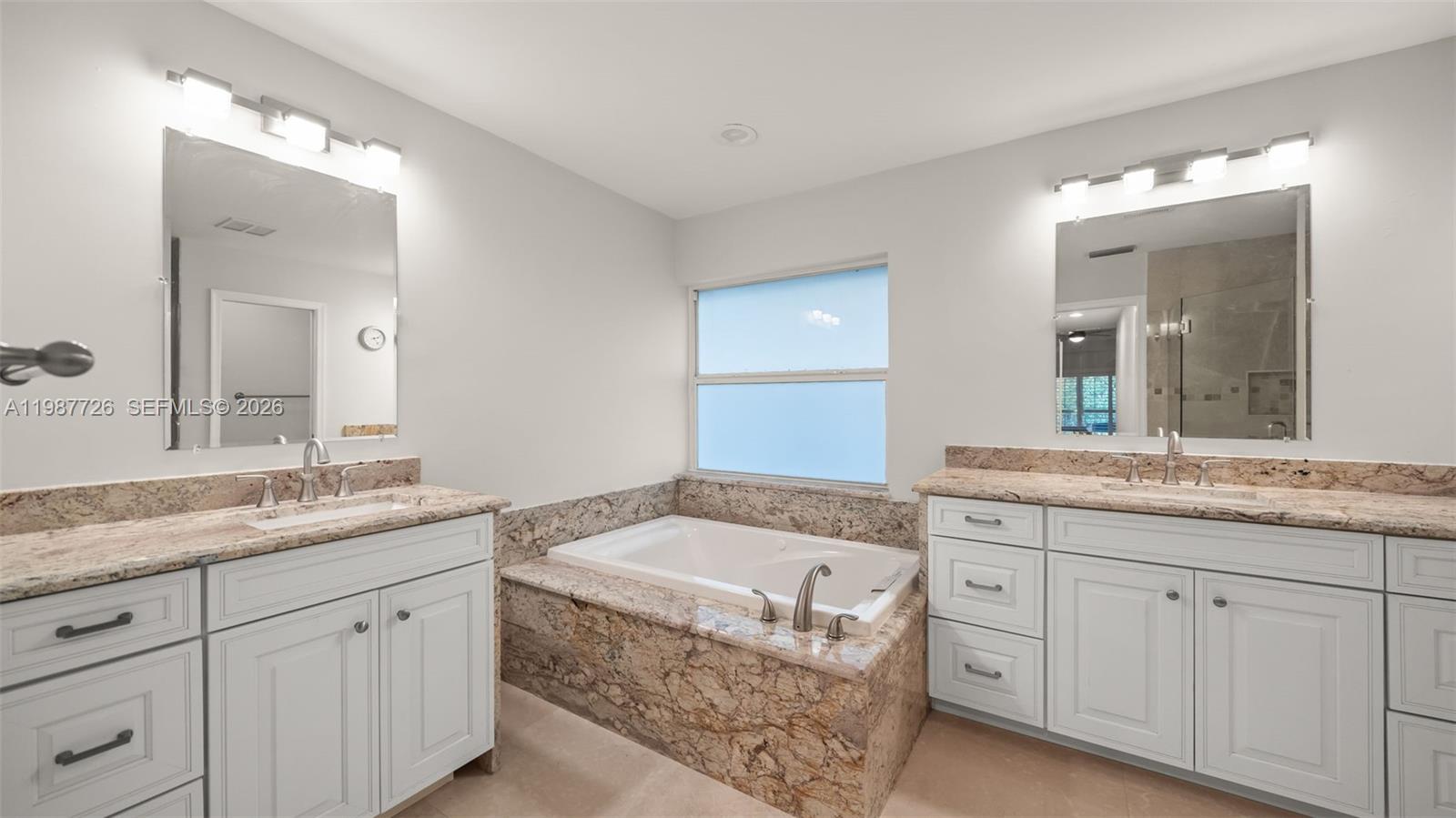 3744 Oak Ridge Circle Weston, FL 33331 - Photo 10 of 22