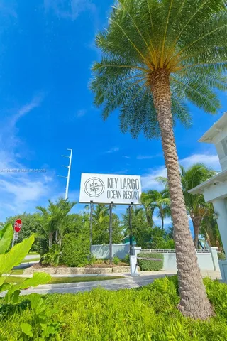 a sign that is on the side of a building