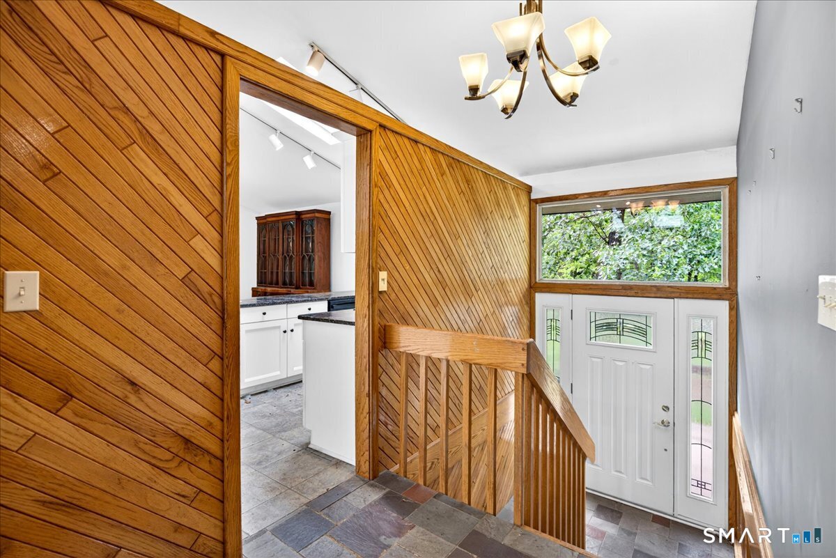 454 Old Cellar Road Orange, CT 06477 - Photo 5 of 40