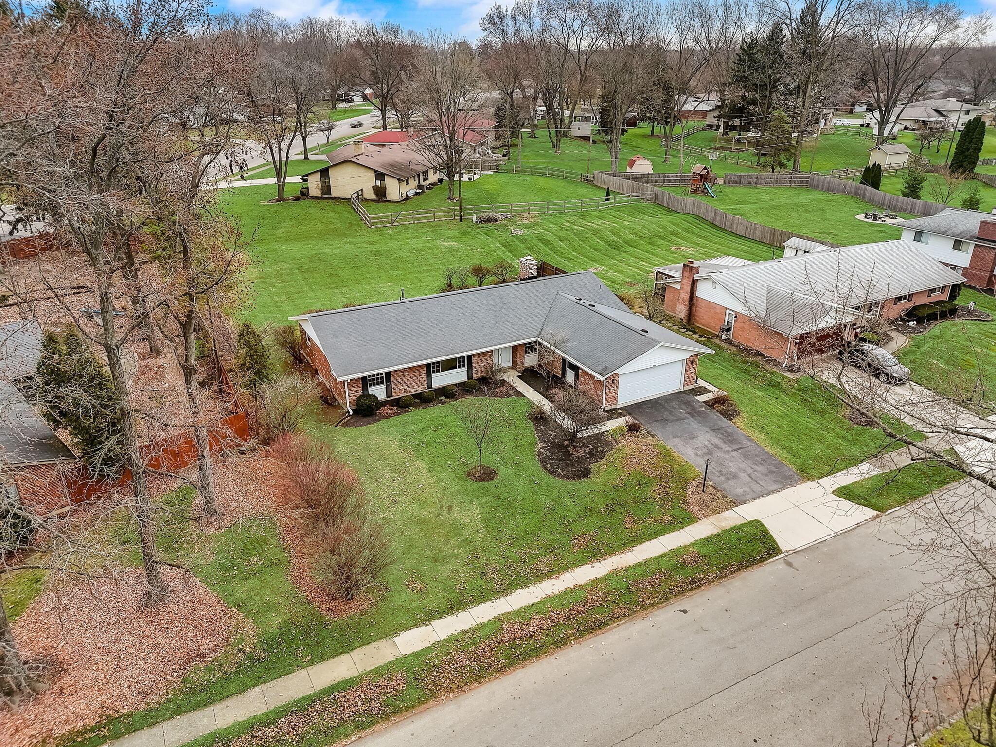 5548 Oak Valley Road Dayton, OH 45440 - Photo 21 of 44 35-web-or-mls-Oak Valley Rd-033
