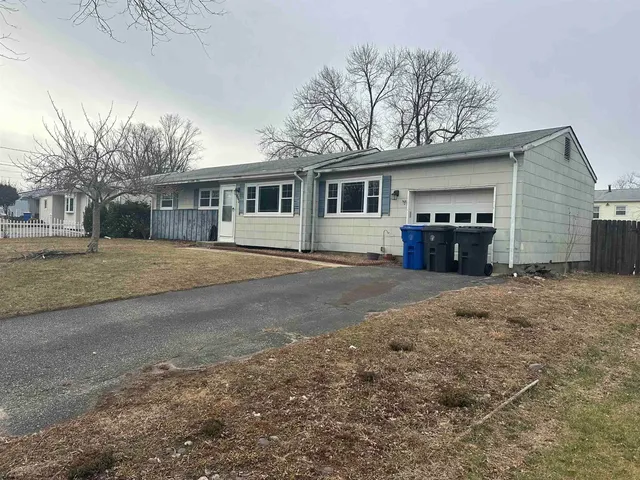 $379,900 | 968 Hazelwood Road, Toms River, NJ 08753