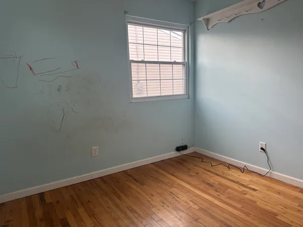 a view of empty room with window