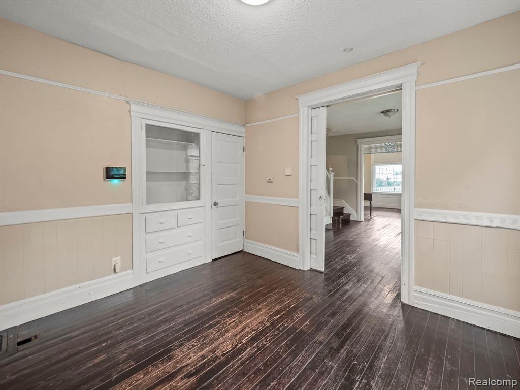 1789 Field Street Detroit, MI 48214 - Photo 16 of 49