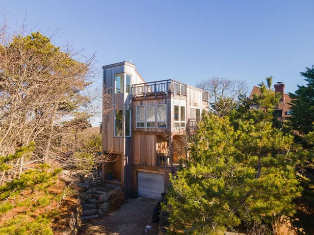 $2,495,000 | 9 Thistlemore Road, Provincetown, MA 02657